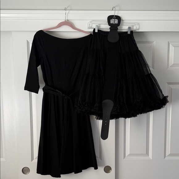 Unique Vintage Dresses & Skirts - Unique Vintage Classic Black Ensemble w 2 belts Set NWOT ✨👗